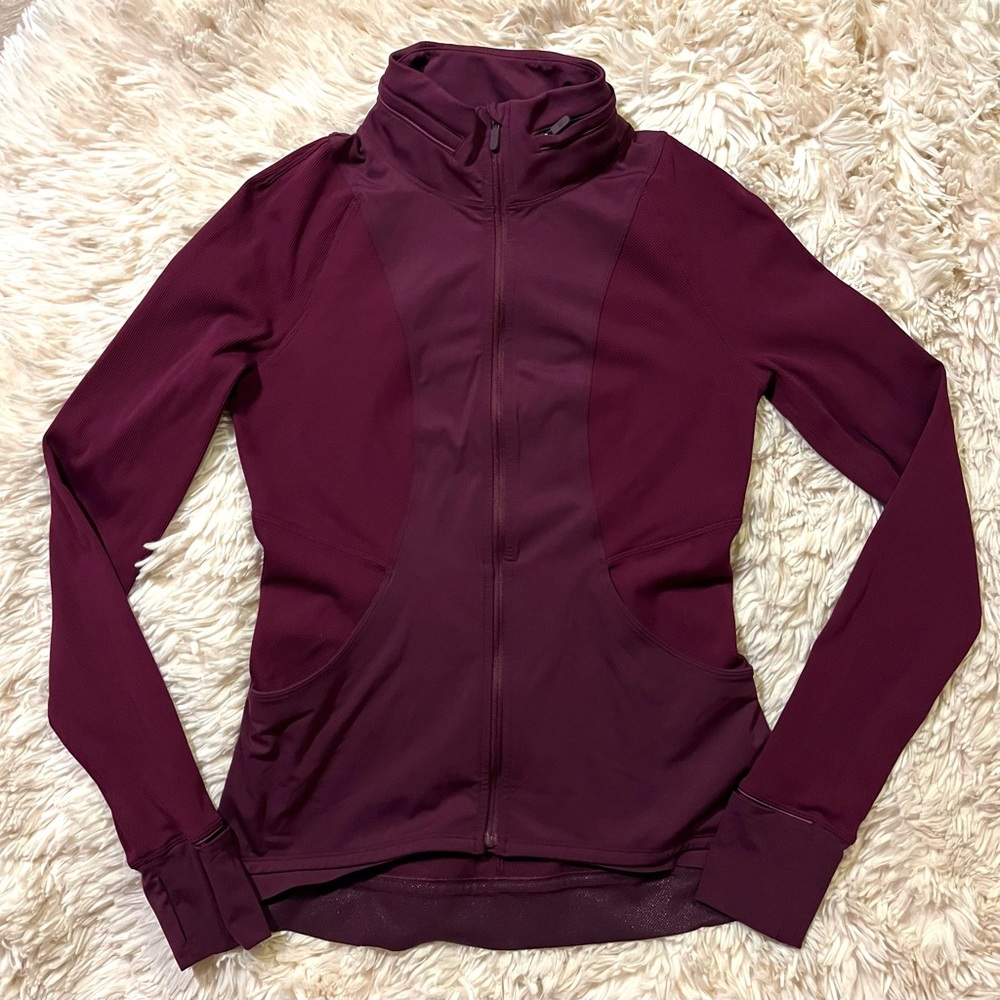 NWOT Lululemon Wine red Running Jacket w hood Size 8
